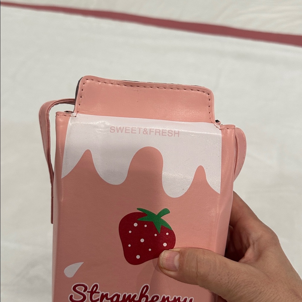 Charming Pink Crossbody Bag - Picture 11 of 13